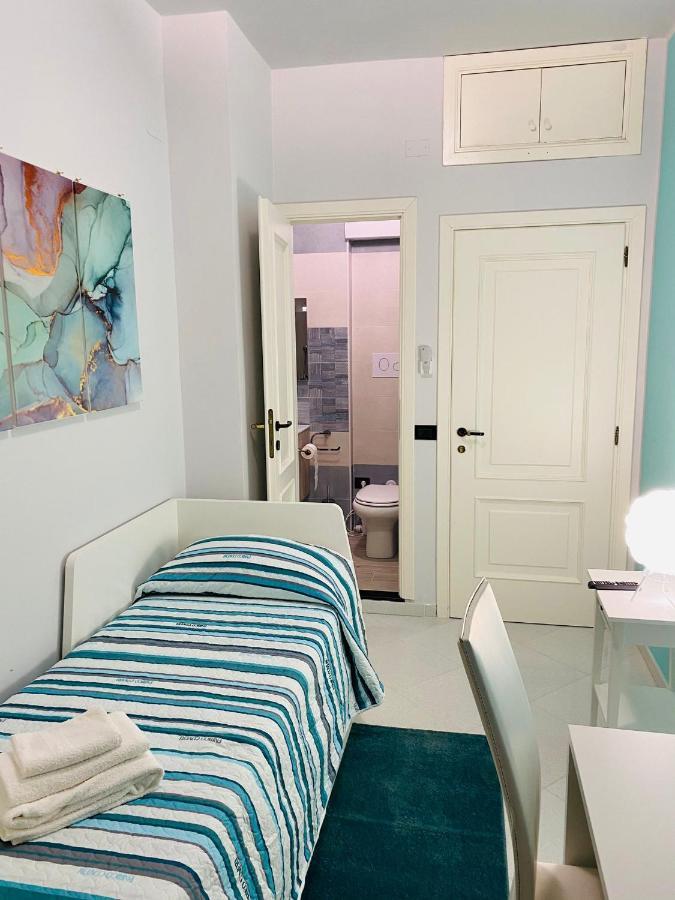 B E B Le Terrazze Sul Mare Bed & Breakfast กาตันซาโร ภายนอก รูปภาพ