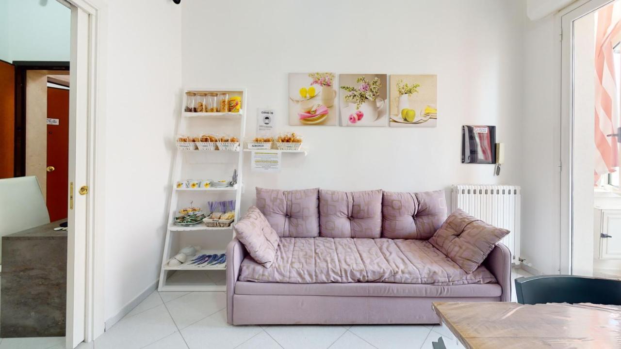 B E B Le Terrazze Sul Mare Bed & Breakfast กาตันซาโร ภายนอก รูปภาพ