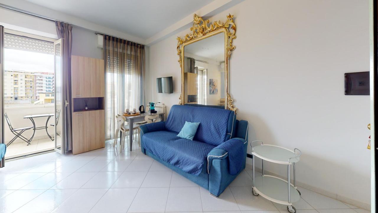 B E B Le Terrazze Sul Mare Bed & Breakfast กาตันซาโร ภายนอก รูปภาพ